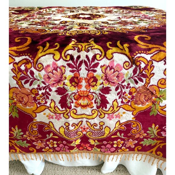 Vtg Velvet Italian Wedding Bedspread QUEEN Cherubs Red Cream 84x96” Fringe MINT - Picture 6 of 15